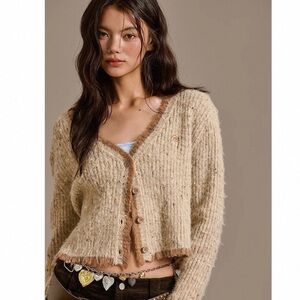 Cozy V-Neck Buttoned Women's Cardigan Sweater - Tan